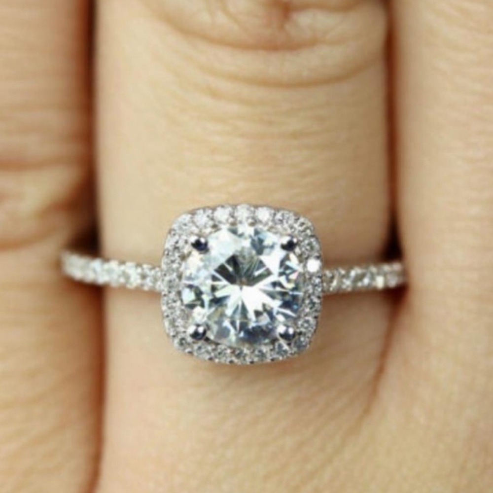 💍925 STERLING SILVER DIAMOND HALO ENGAGEMENT RING - Picture 2 of 4